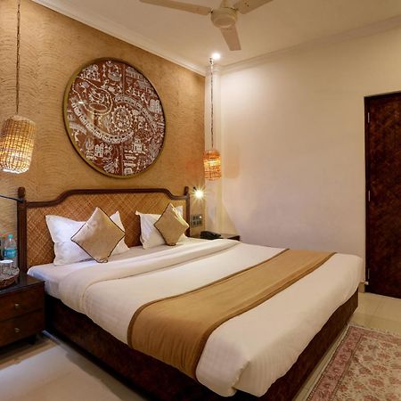 Accord Hotel Mumbai Exterior photo
