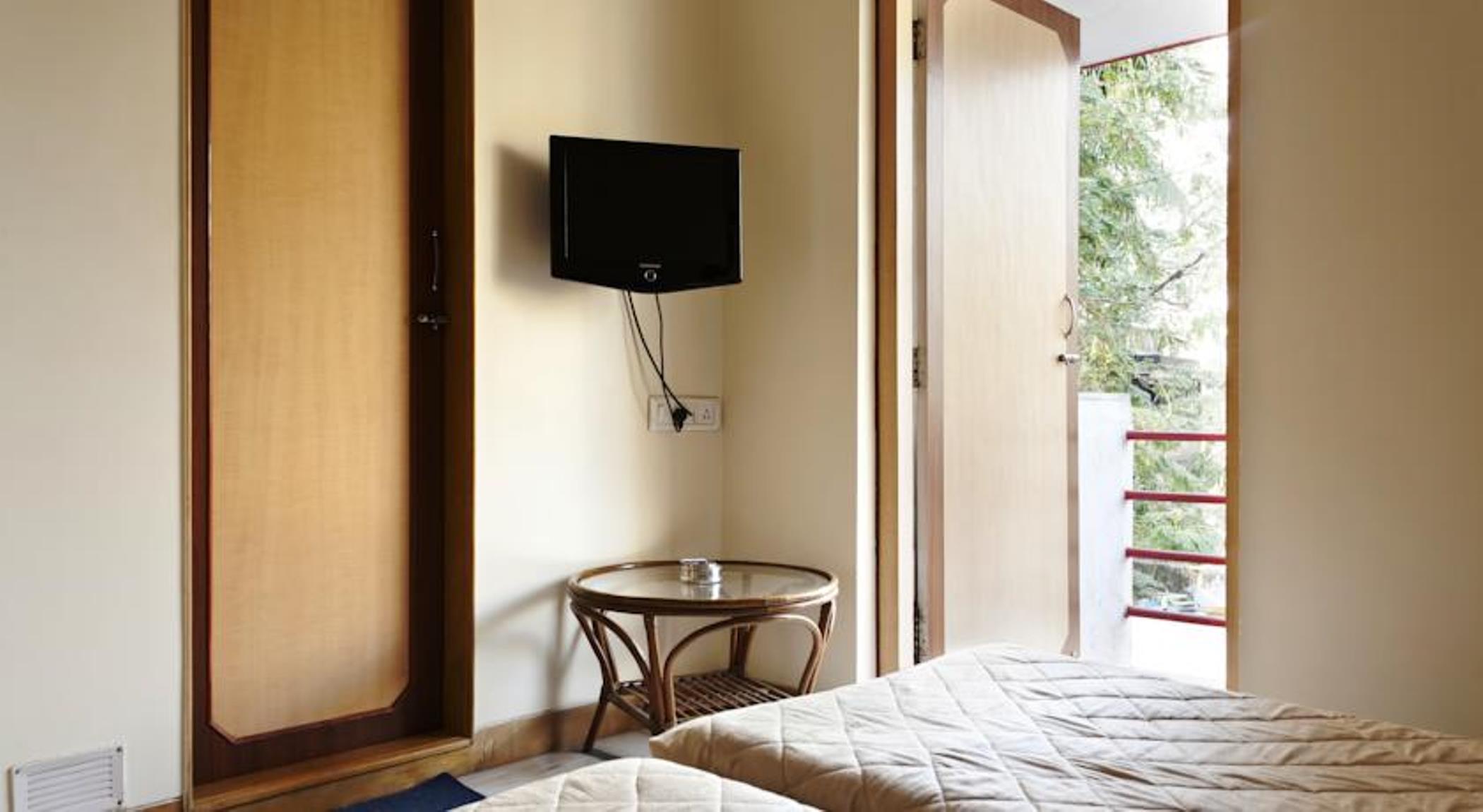 Accord Hotel Mumbai Exterior photo