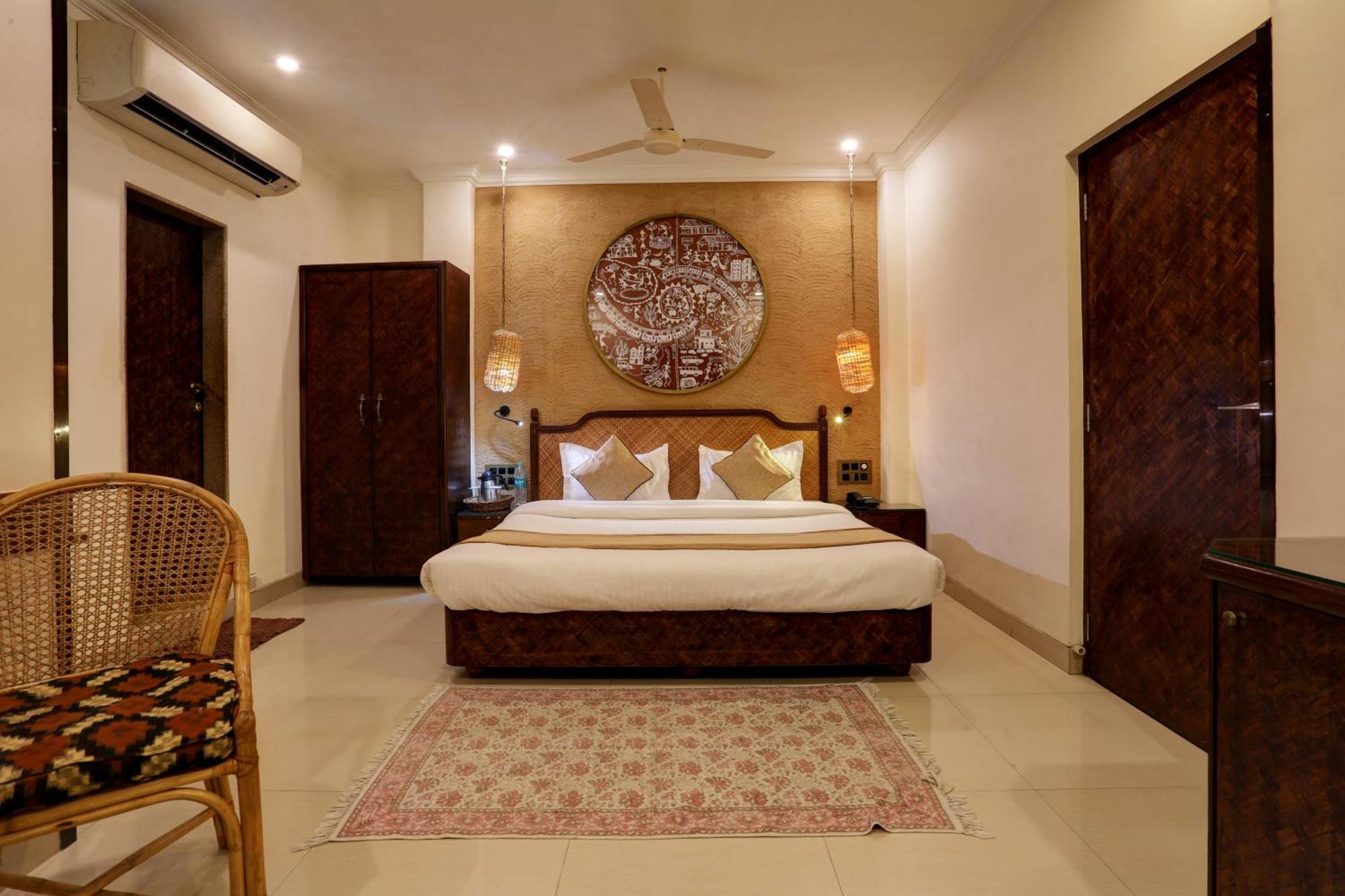 Accord Hotel Mumbai Exterior photo