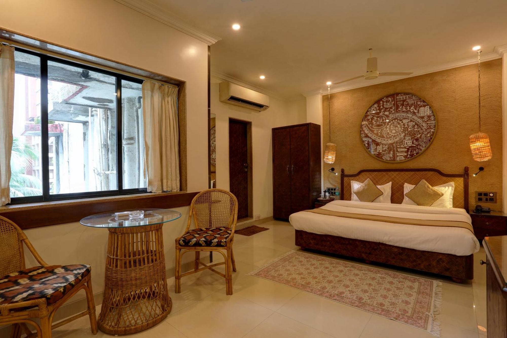 Accord Hotel Mumbai Exterior photo