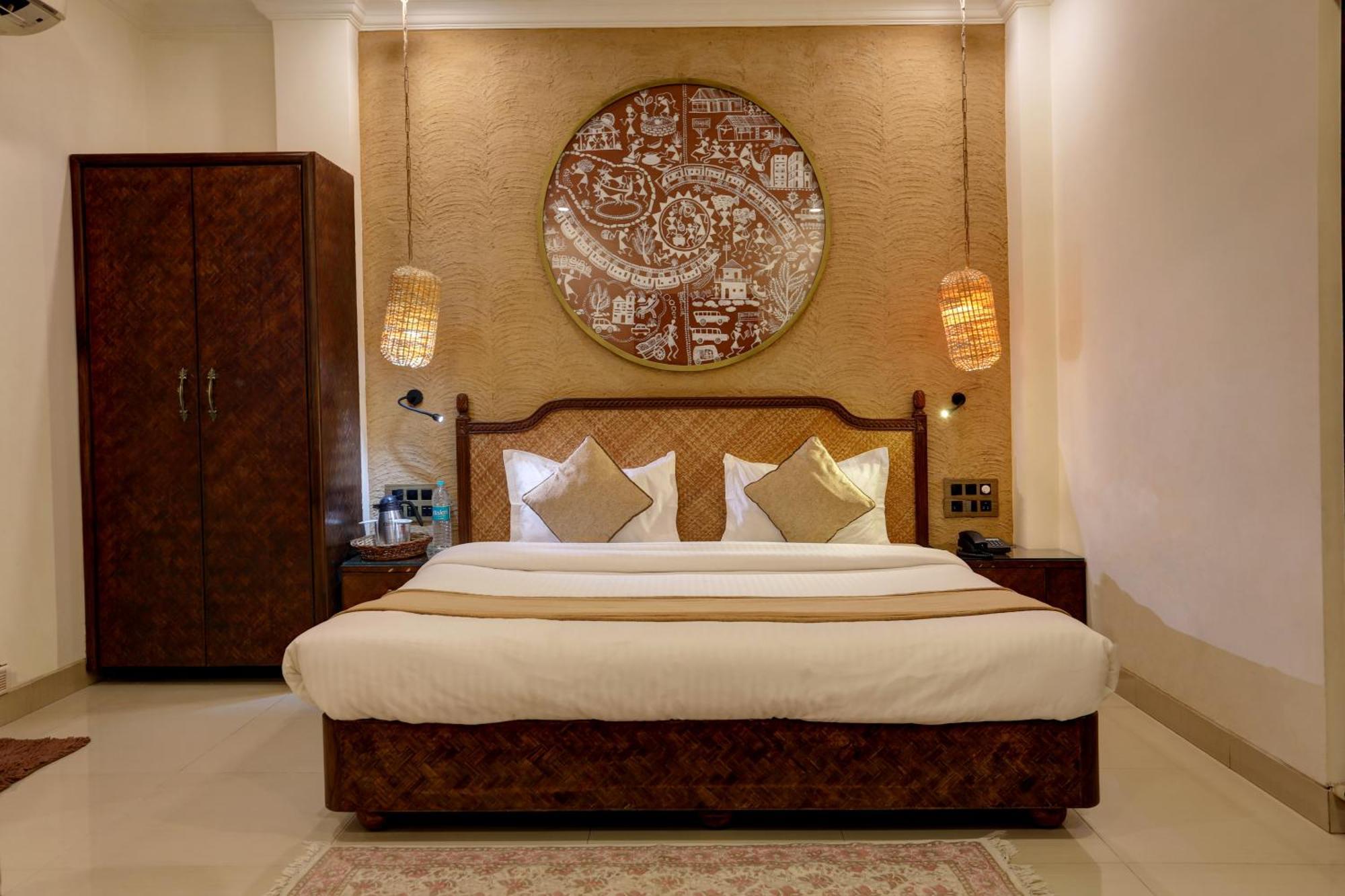 Accord Hotel Mumbai Exterior photo