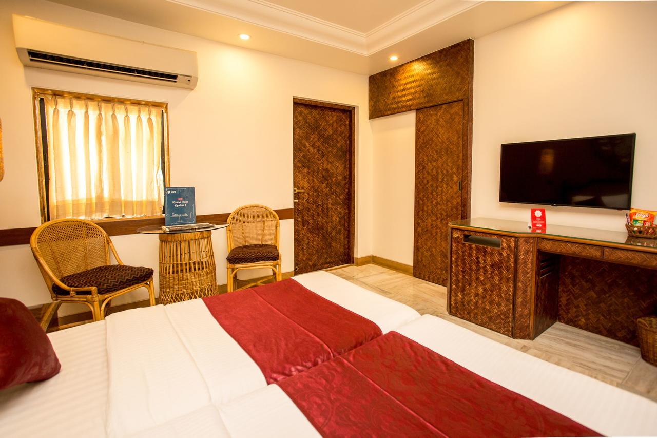 Accord Hotel Mumbai Exterior photo