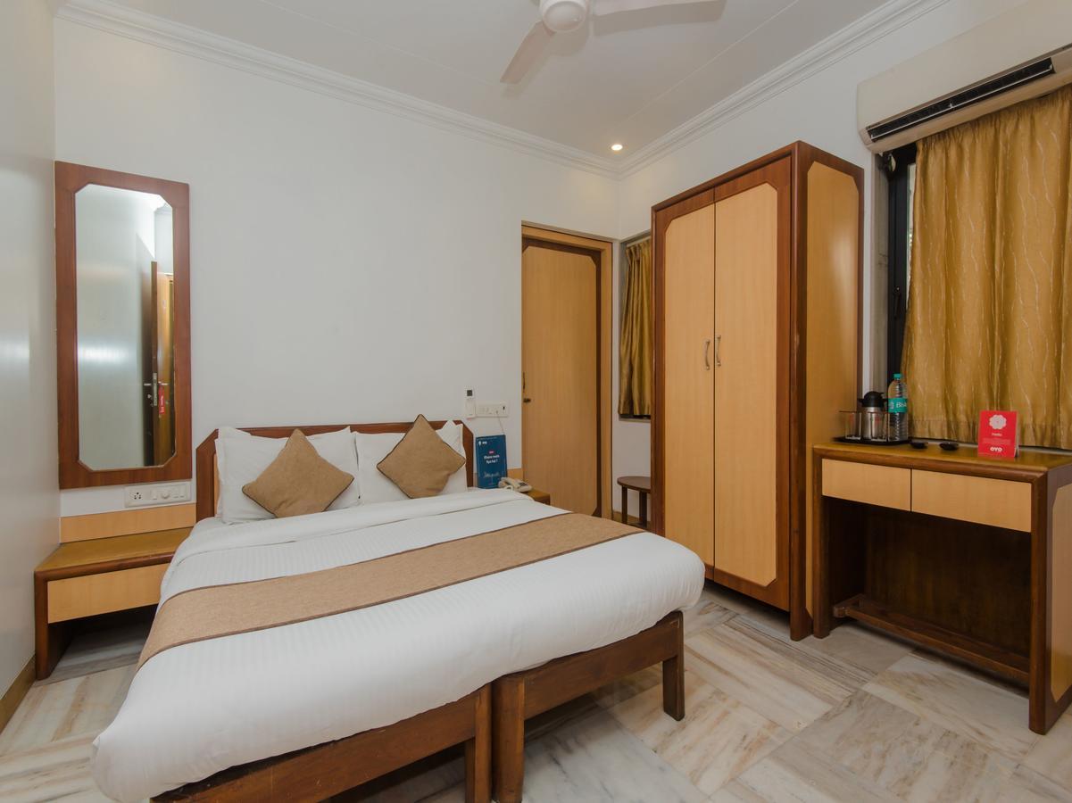 Accord Hotel Mumbai Exterior photo